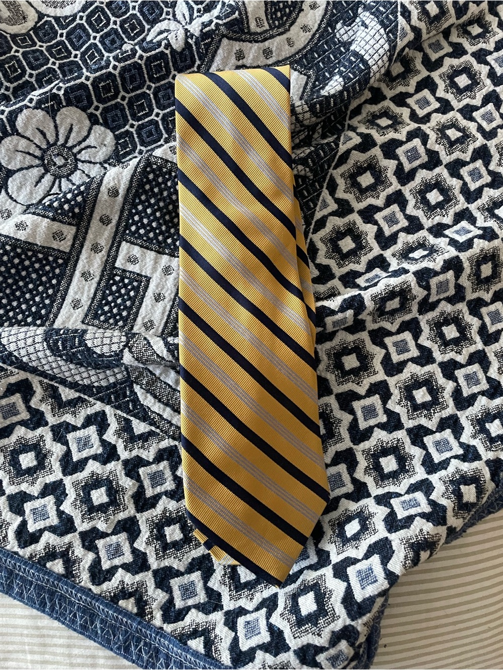 Arrow premium collection 100% silk tie
